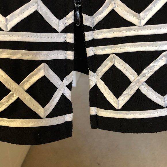 Front Zippered Top - Picture 5 of 5